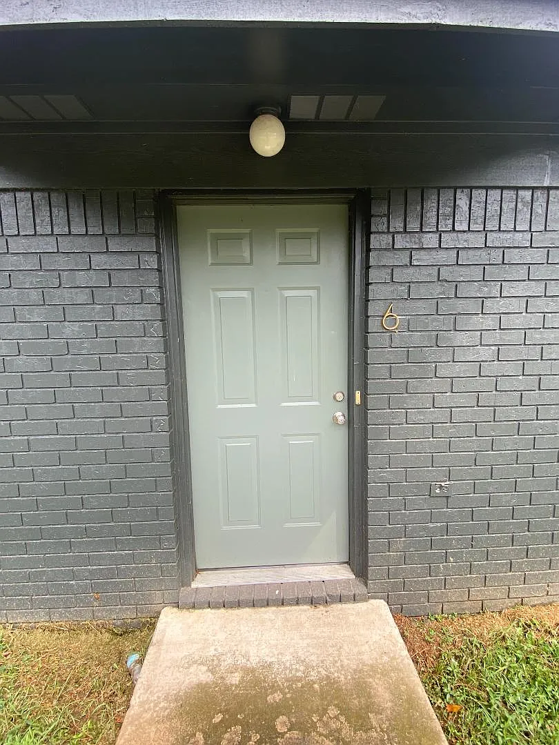2090 Keathley Dr - #6 — Photo 4