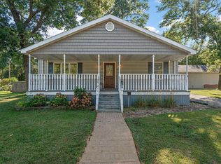 427 N Indiana St, Griffith, IN 46319