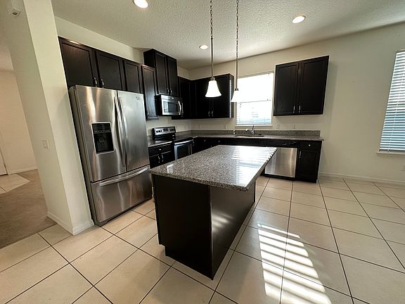 4th image of 3560 Mount Vernon Way