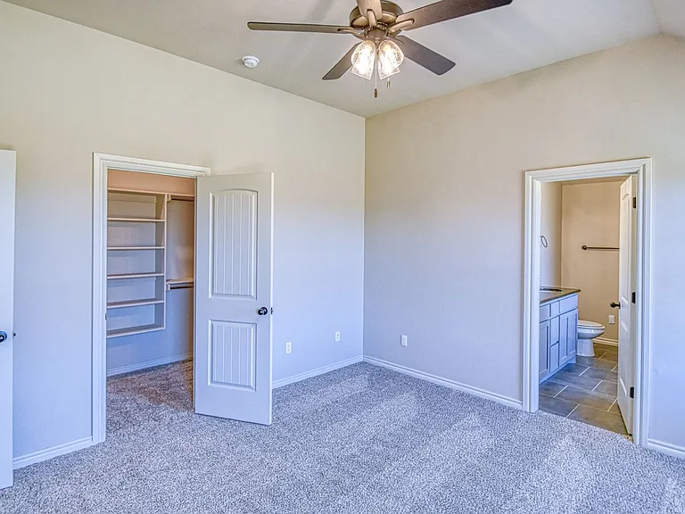 9305 NW 142nd St — Photo 15