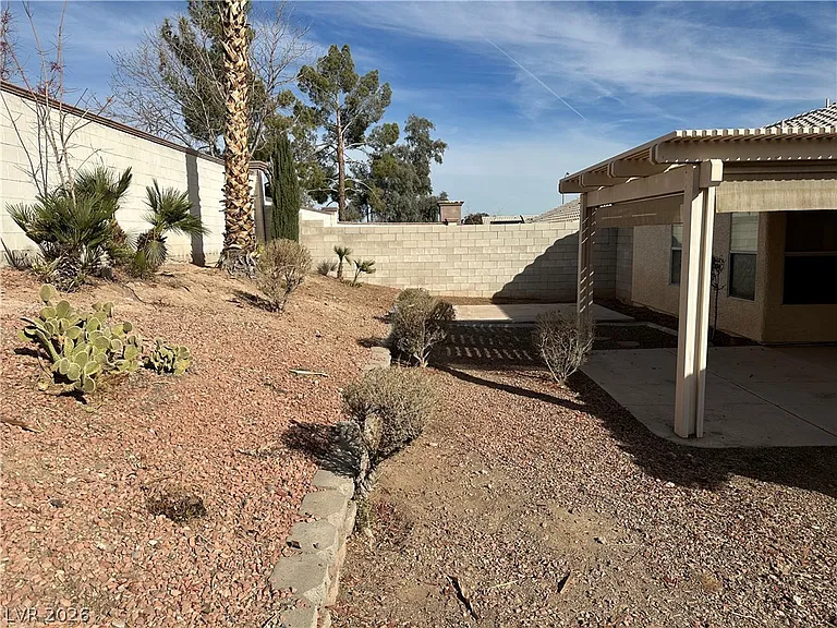 1736 Summerwood Cir — Photo 4