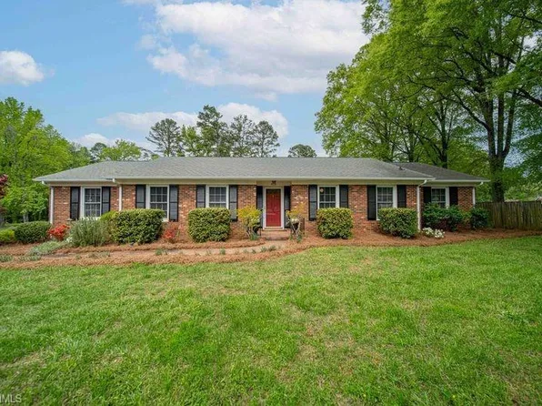 806 Branchwood Dr, Kernersville, NC 27284