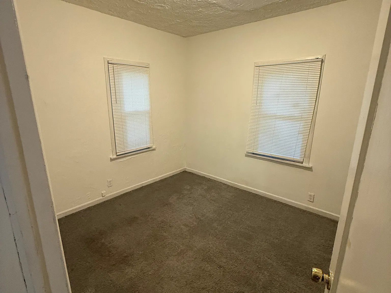 2 bed, 768 sqft, $1,180 — Photo 2
