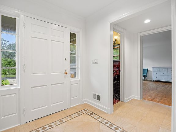4th image of 98 Brookby Rd