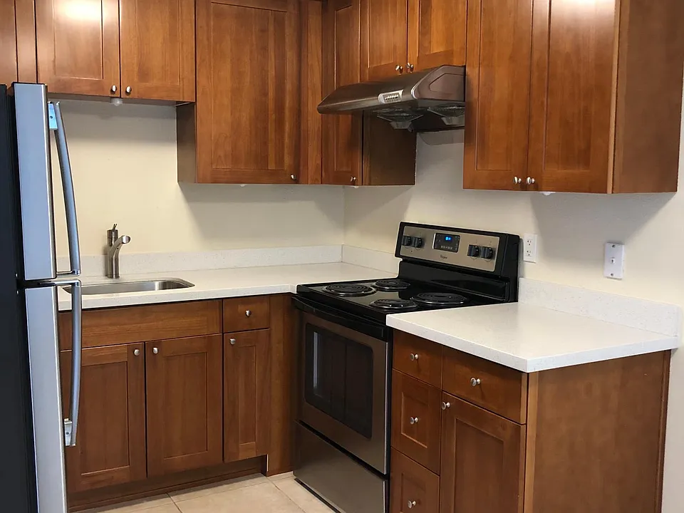 Eat-in kitchen