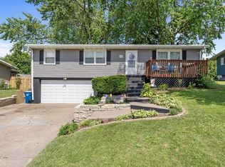 1609 Meadow Ln, Muscatine, IA 52761