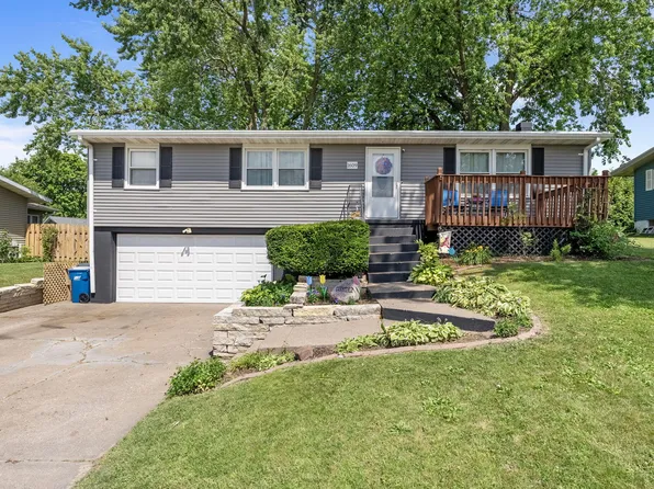 1609 Meadow Ln, Muscatine, IA 52761