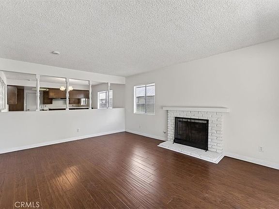 4th image of 4529 Bartlett Ave