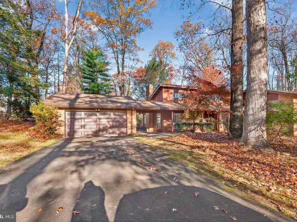 3204 Fox Mill Rd, Oakton, VA 22124