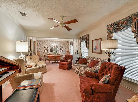 4th image of 1803 Winewood Ln