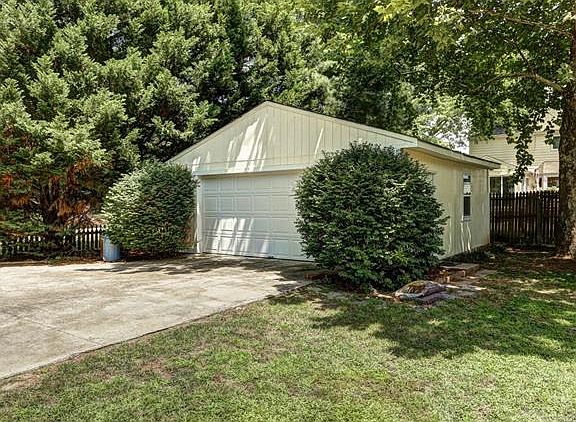 4th image of 9196 Cudlipp Ave