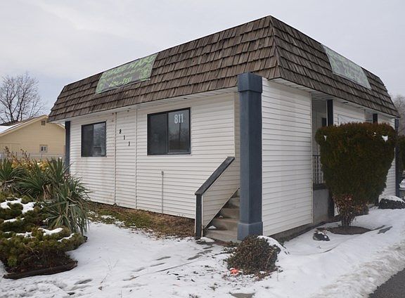 3rd image of 811 12th Ave S
