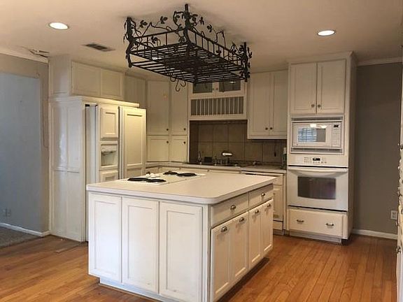4th image of 607 S Fannin St