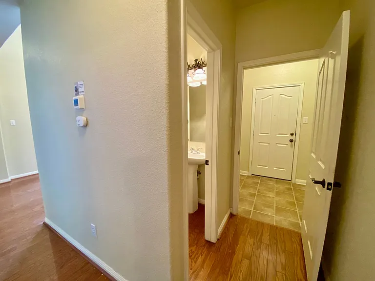 2314 Zoa Dr — Photo 15