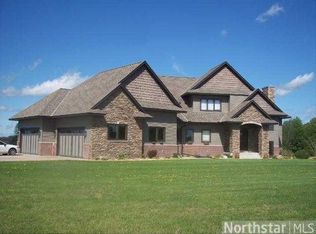 34318 Vickers St NE, Cambridge, MN 55008