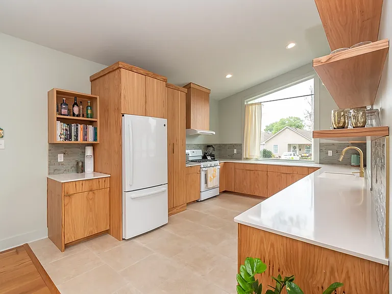 2684 Cork St — Photo 4