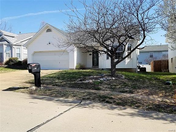 2nd image of 118 Kinross Ct