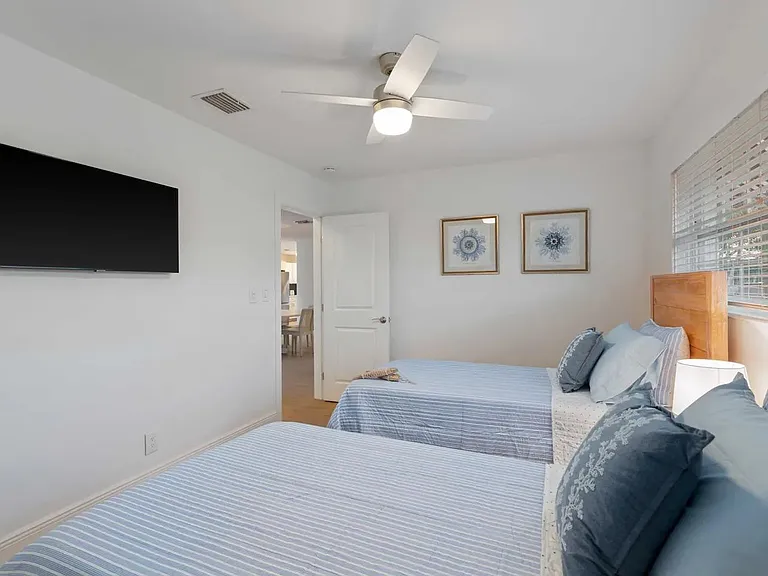 14051 Leeward Way — Photo 31