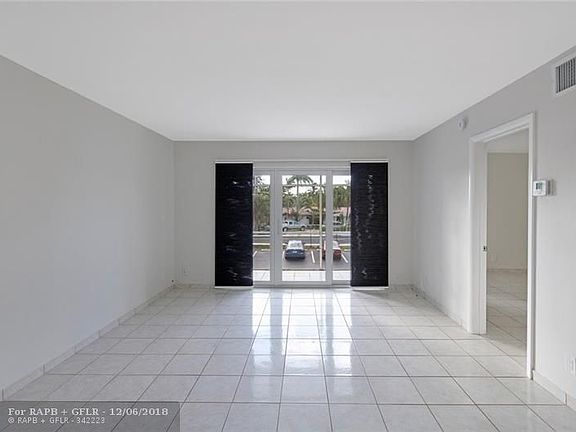 2nd image of 3040 NE 16th Ave APT 203