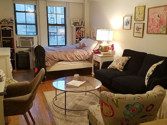 5th image of 50 W 72nd St APT 403