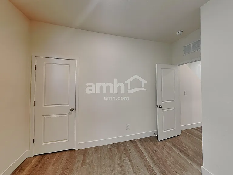 7796 Roaring Fork Ct — Photo 10