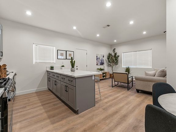 5th image of 10695 McKeen St