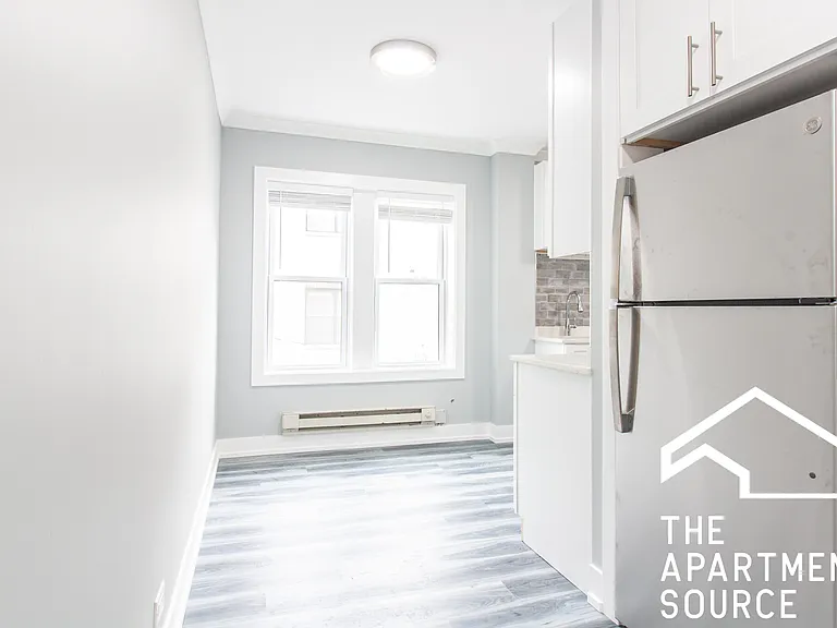 3824 N Greenview Ave #2W — Photo 12