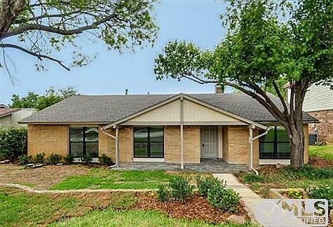 1st image of 3719 Standridge Dr