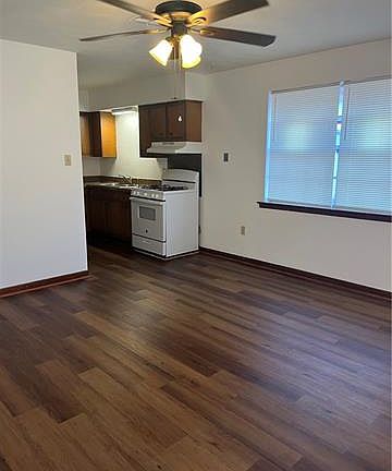 3rd image of 705 Phlox Ave