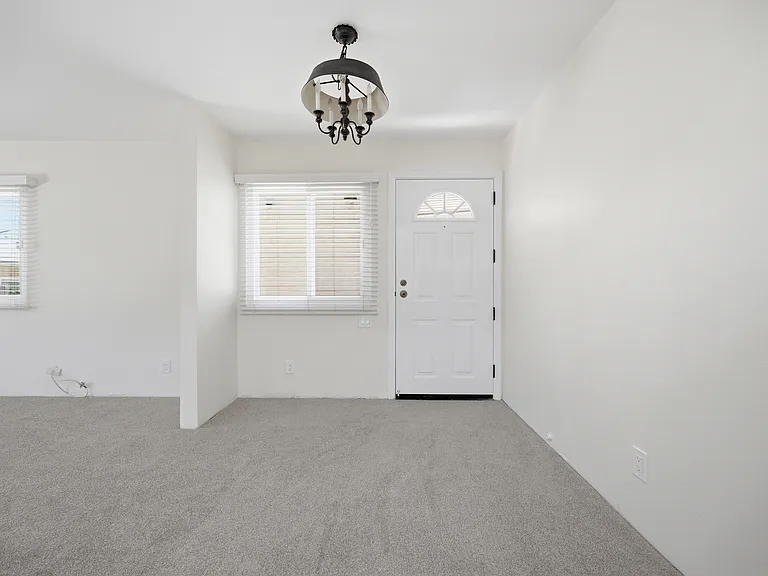 4339 Mentone St — Photo 8