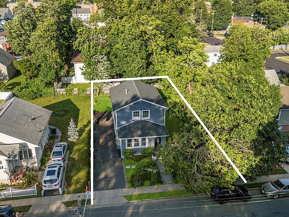 3rd image of 244 Sheridan Street