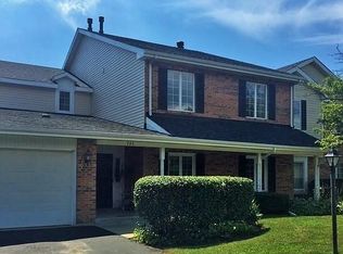 795 Tanglewood Ln, Willowbrook, IL 60527