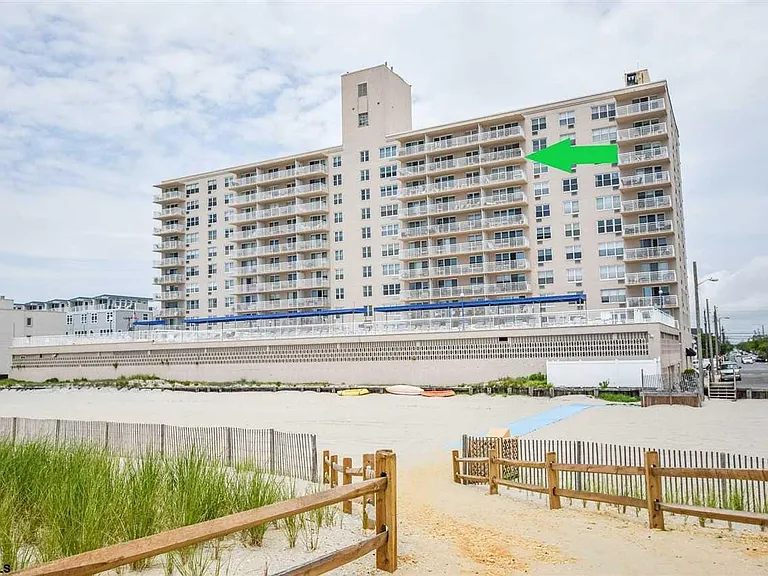 9400 Atlantic Ave #1003 — Photo 14
