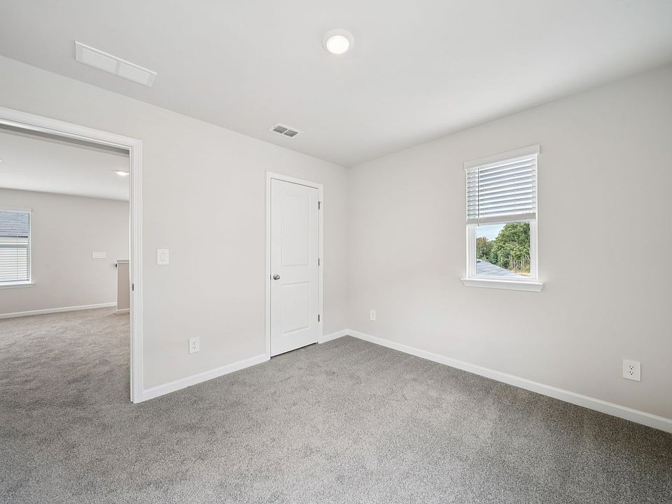 The Sydney floorplan with the Calm Latte interior package.