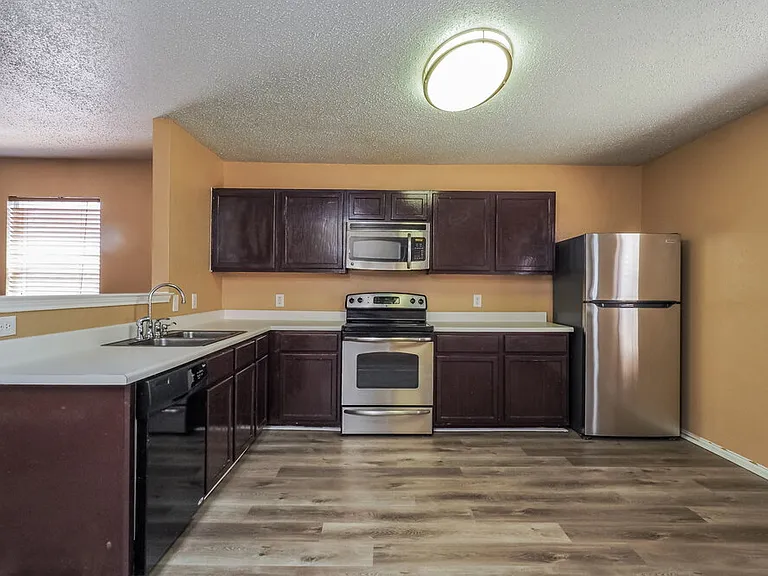 5213 Bedfordshire Dr — Photo 8