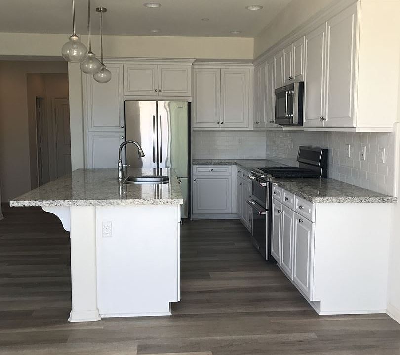 1st image of 31885 Calle Luz