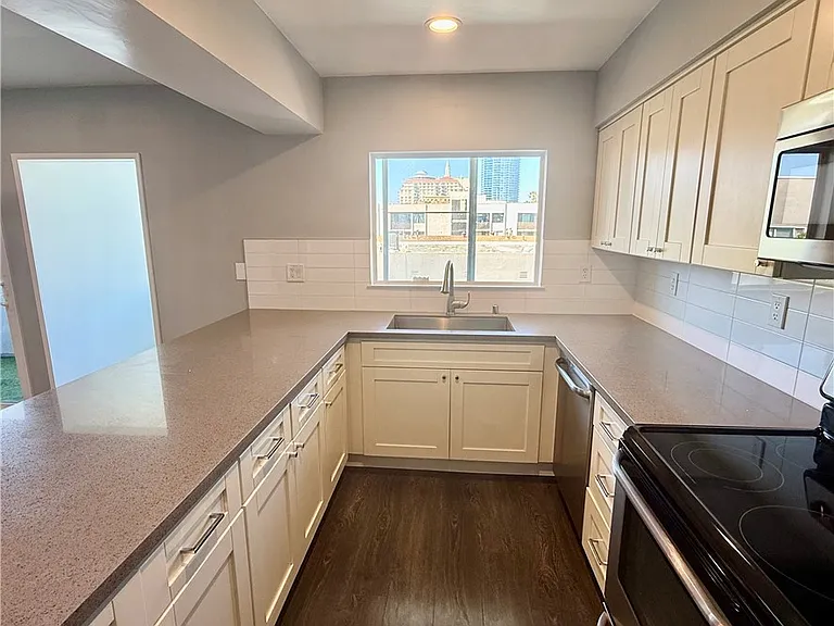 1200 E Ocean Blvd #76 — Photo 13