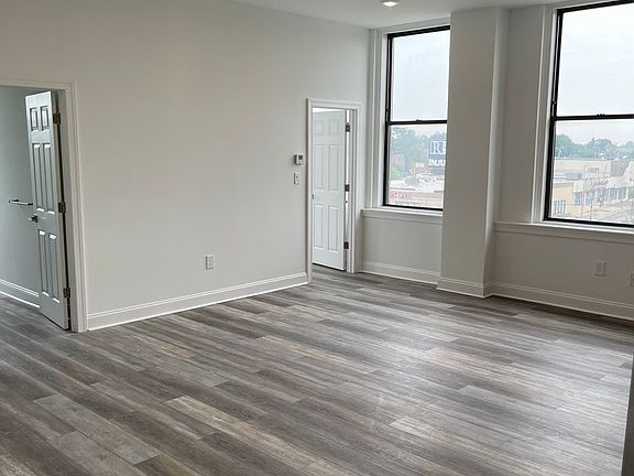 4th image of 6800 Market St #511