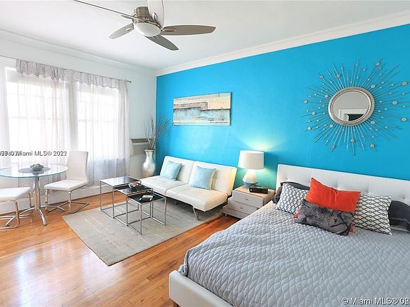2nd image of 1611 Michigan Ave APT 24
