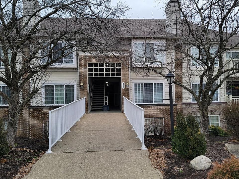 1st image of 9940 Regatta Dr Unit 103