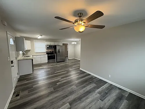 3206 Holland Ln Photo 1