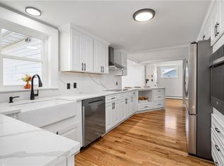 17 Alaska St, Coventry, RI 02816