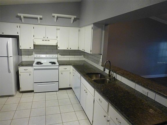 3rd image of 1890 Wolford Rd APT 5