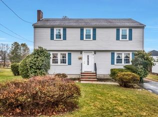 7 Houghton St, Woburn, MA 01801