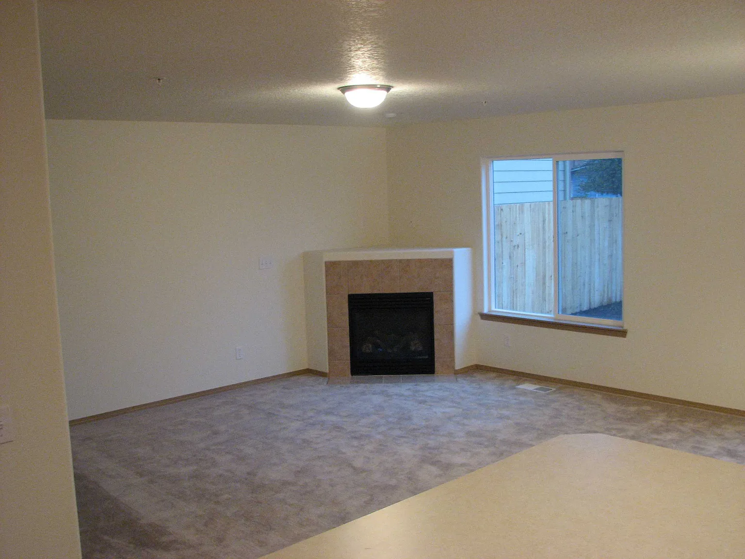 3 bed, 2.5 bath, 1725 sqft, $2,300 — Photo 4