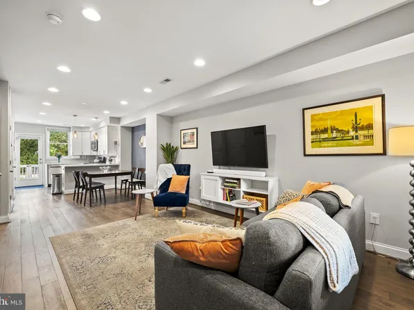 315 Douglas St NE, Washington, DC 20002