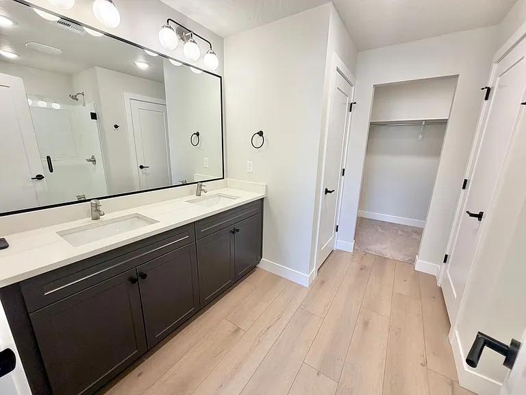 3934 E Fossil Way — Photo 13