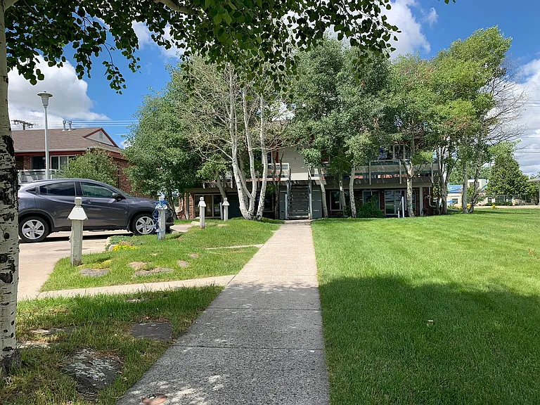 1604 Sand Ct #8 — Photo 2