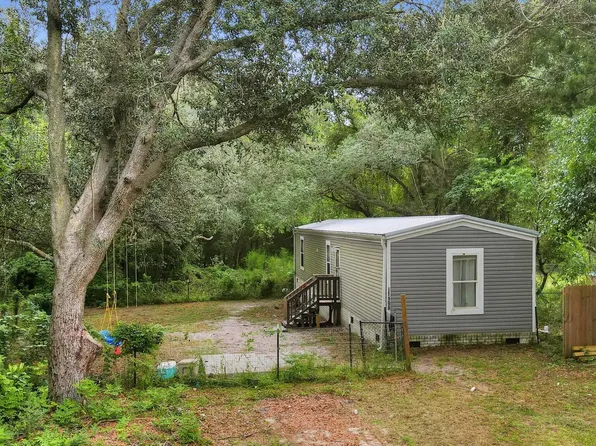 198 Redwood Road, Southport, NC 28461