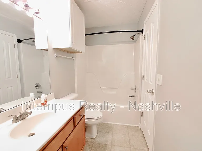 325 Shoshone Pl — Photo 18